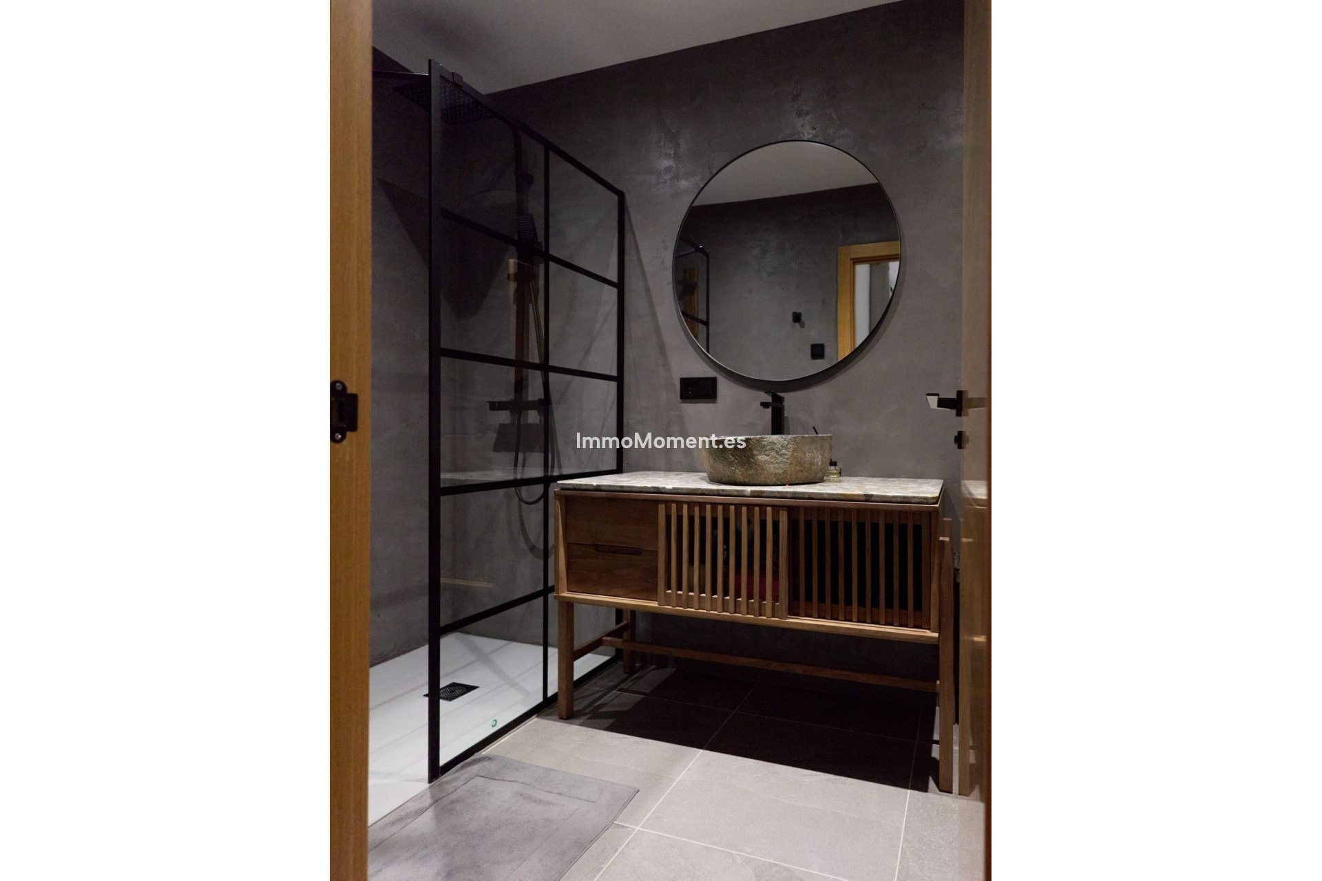 Resale - Apartment - Marbella - Puerto Banús