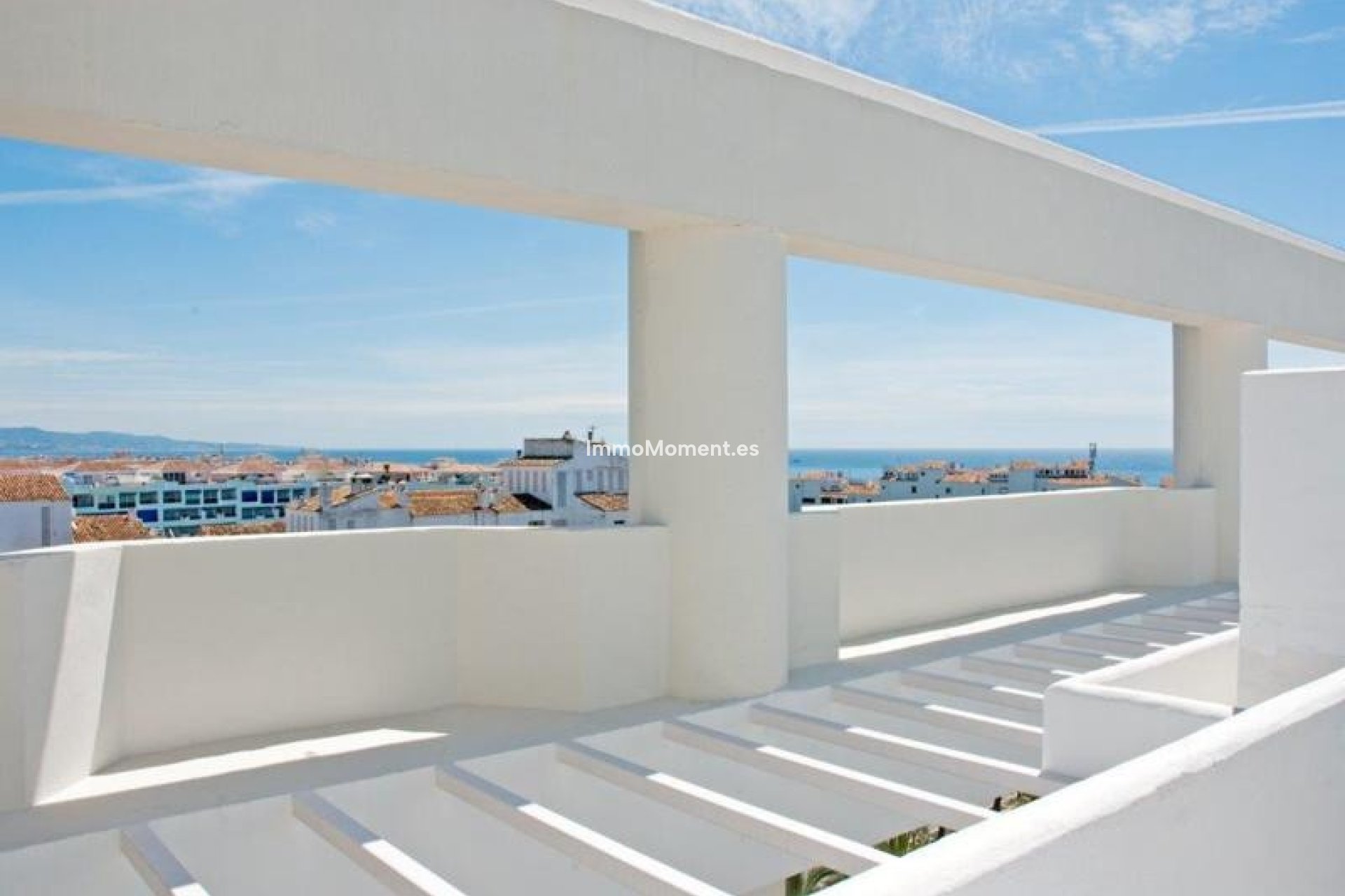 Resale - Apartment - Marbella - Puerto Banús