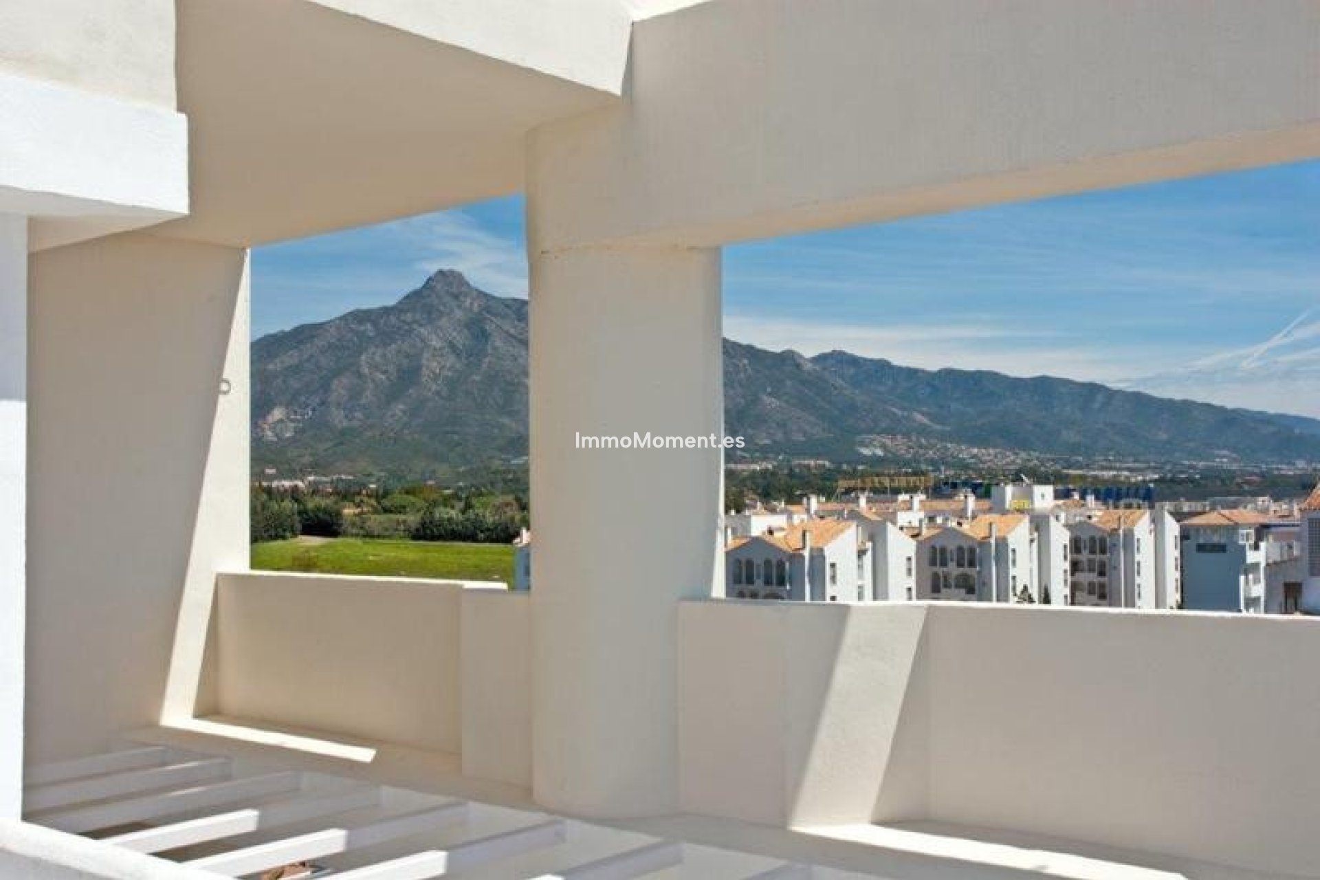 Resale - Apartment - Marbella - Puerto Banús