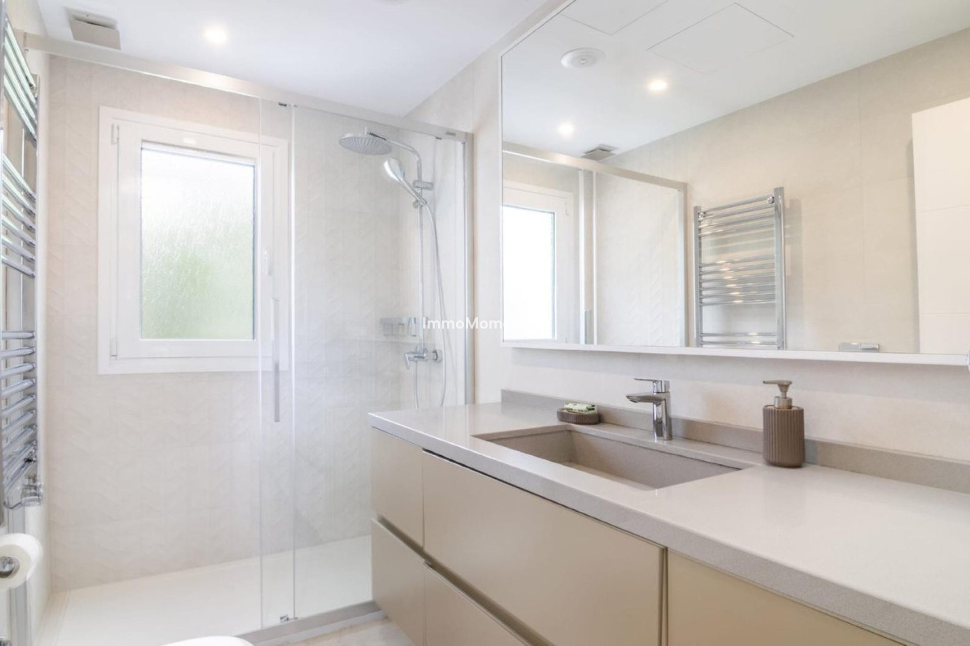 Resale - Apartment - Marbella - Puerto Banús