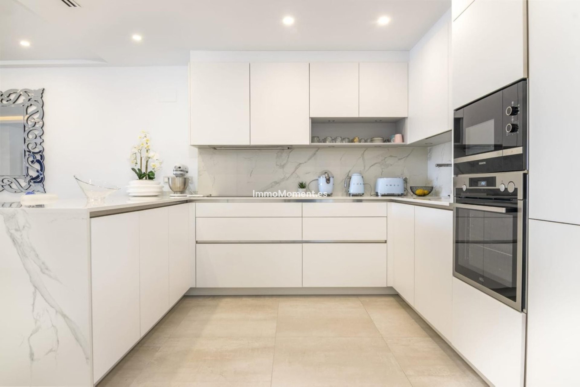 Resale - Apartment - Marbella - Puerto Banús