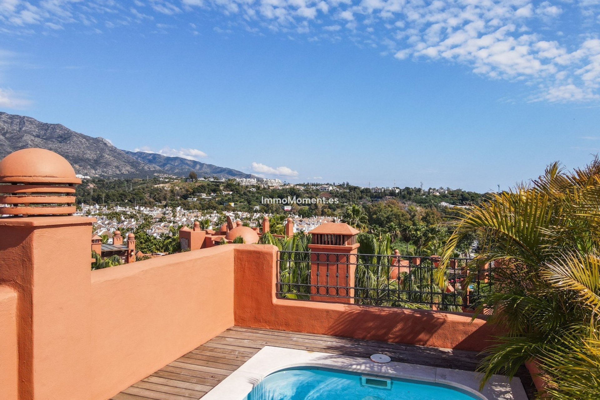 Resale - Apartment - Marbella - Puerto Banús