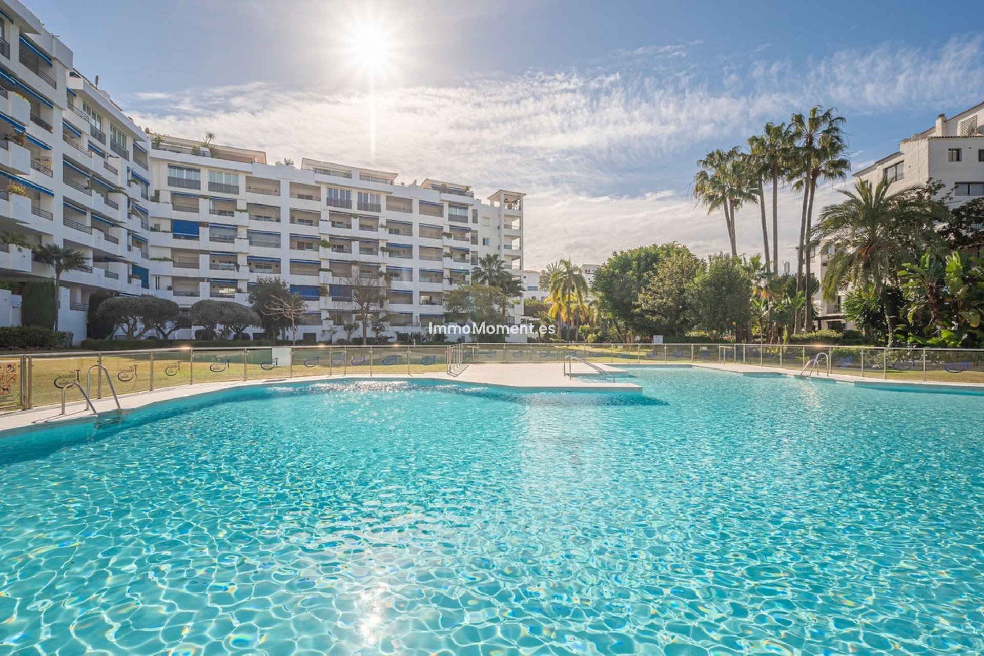 Resale - Apartment - Marbella - Puerto Banús