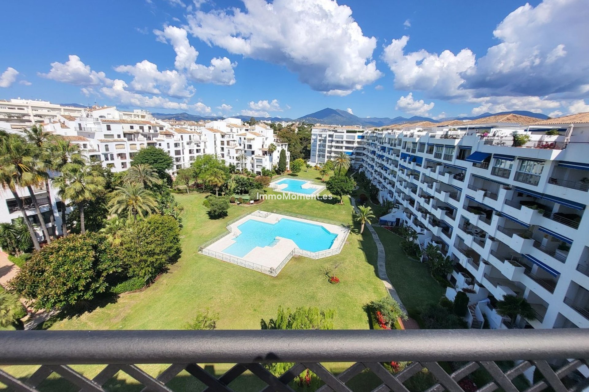 Resale - Apartment - Marbella - Puerto Banús