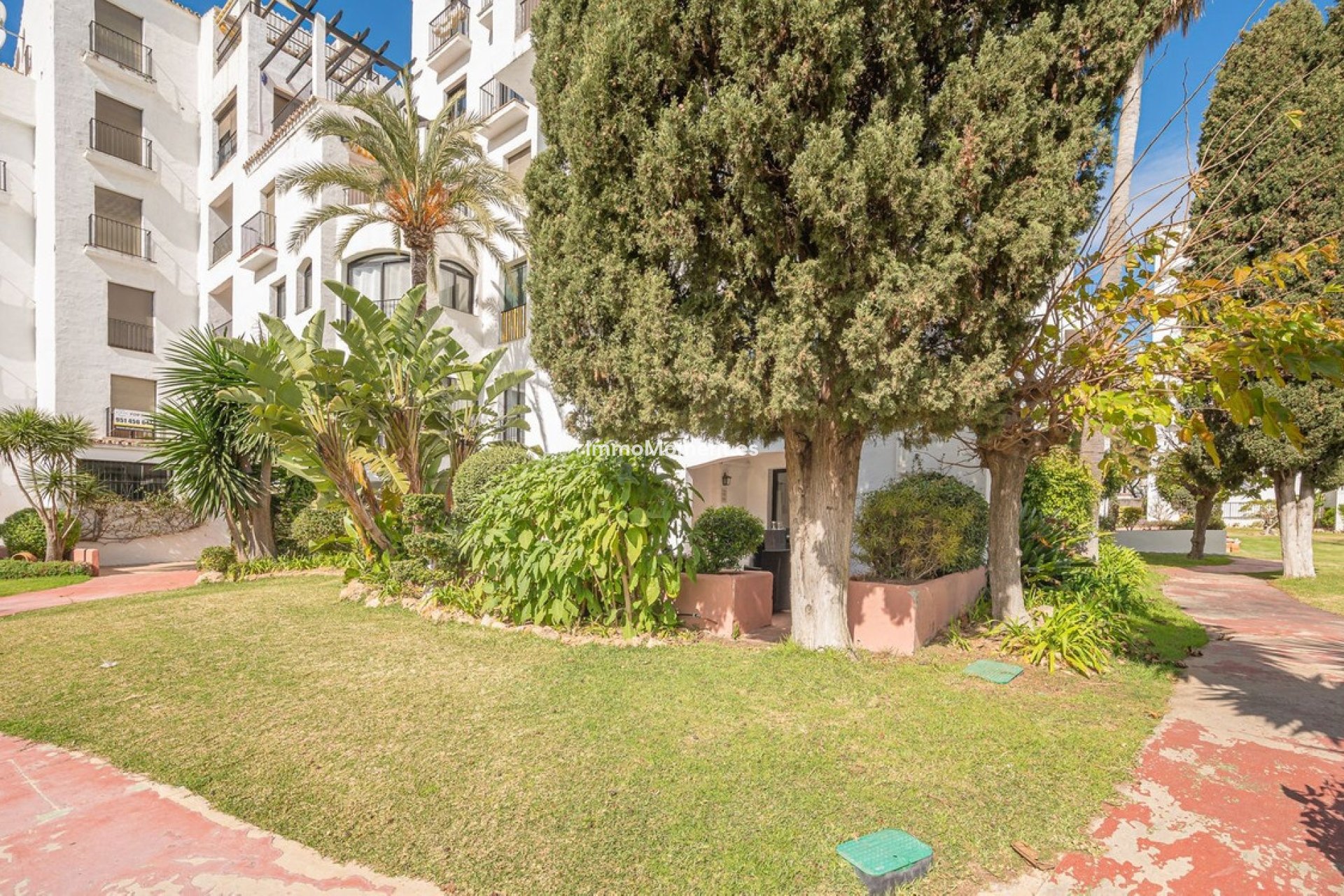 Resale - Apartment - Marbella - Puerto Banús