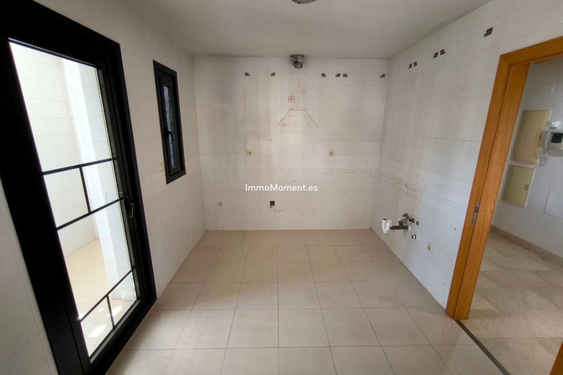Resale - Apartment - Marbella - Puerto Banús
