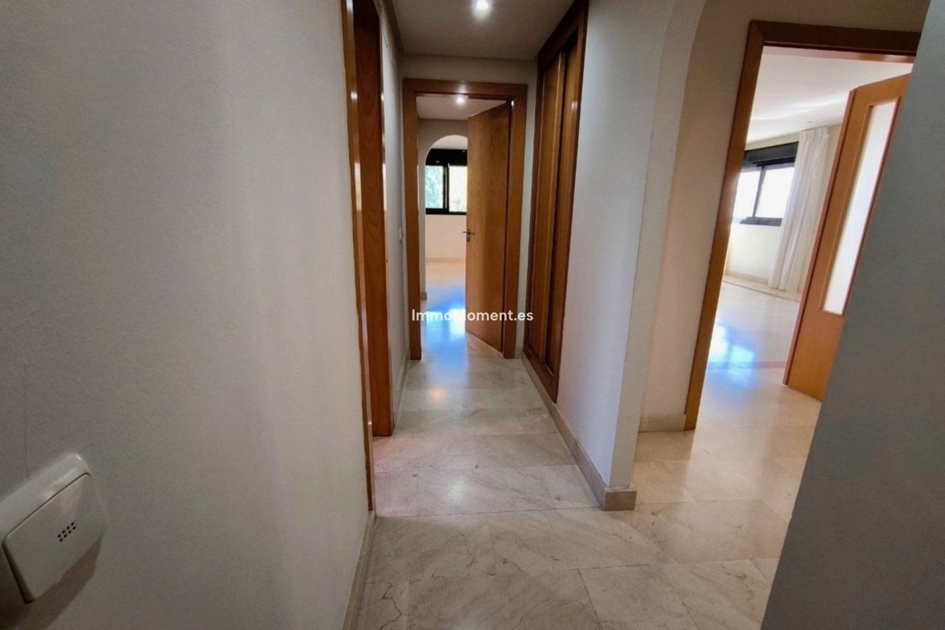 Resale - Apartment - Marbella - Puerto Banús