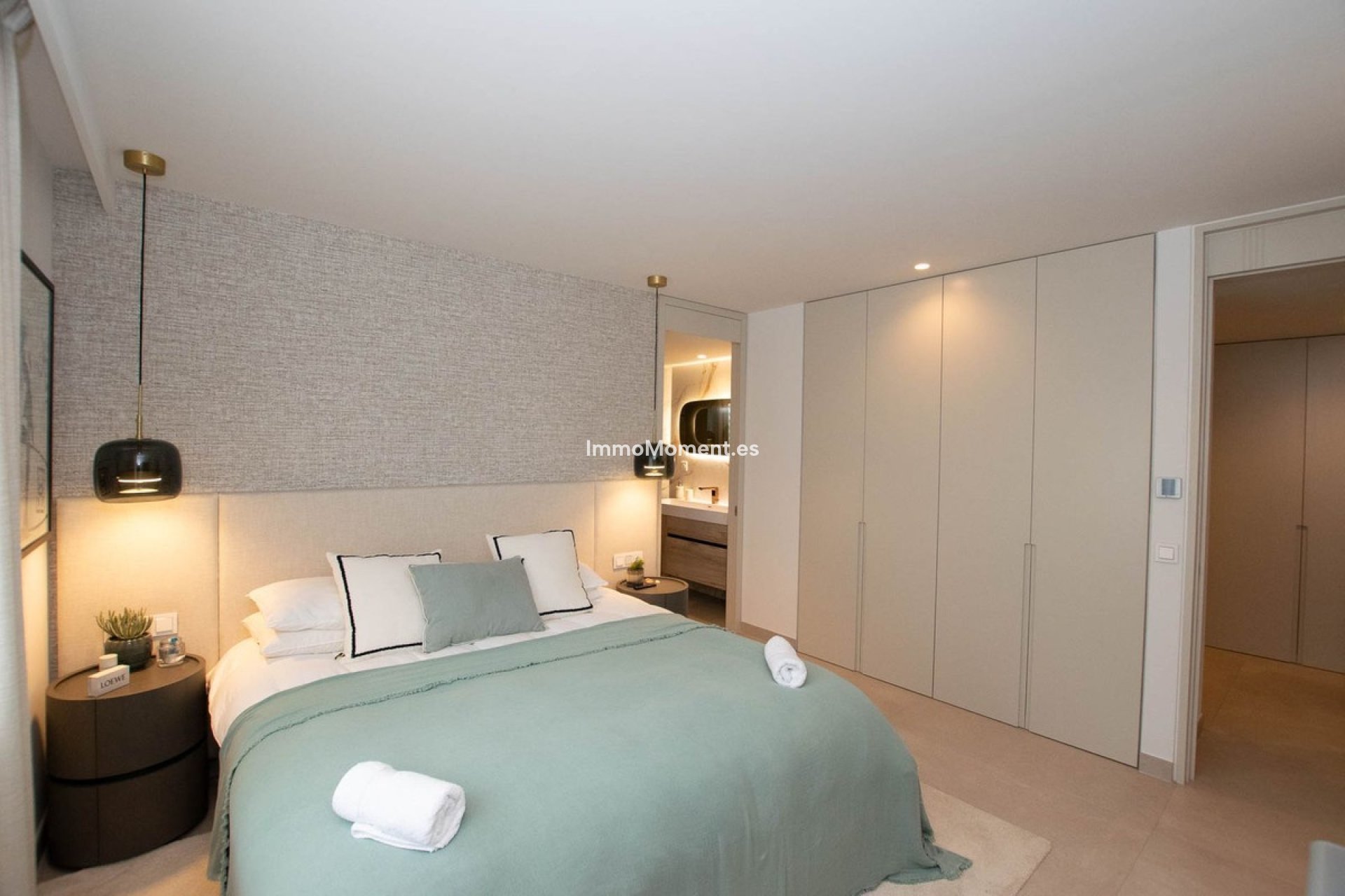 Resale - Apartment - Marbella - Puerto Banús
