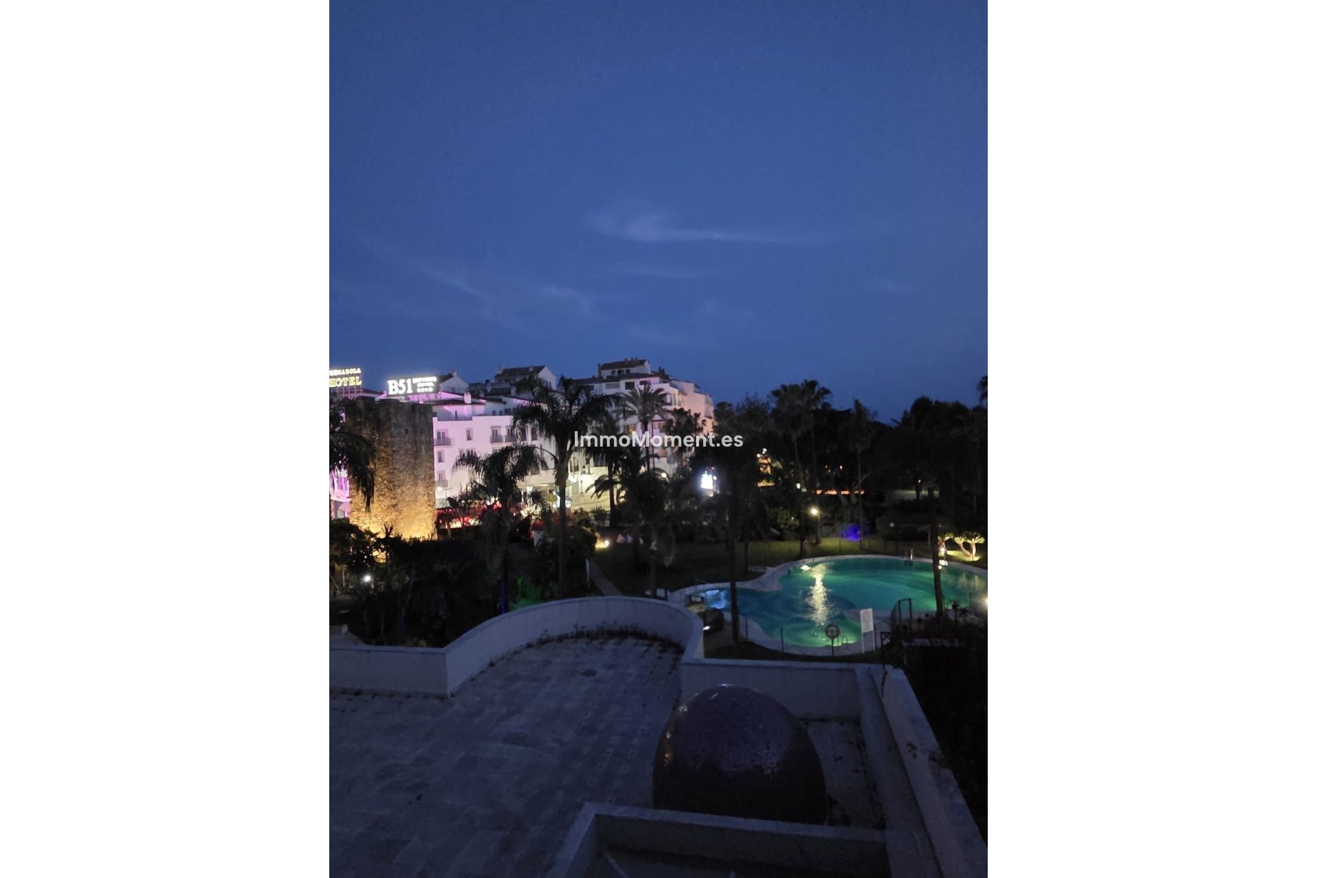 Resale - Apartment - Marbella - Puerto Banús