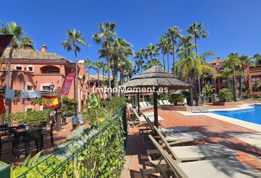 Resale - Apartment - Marbella - Puerto Banús