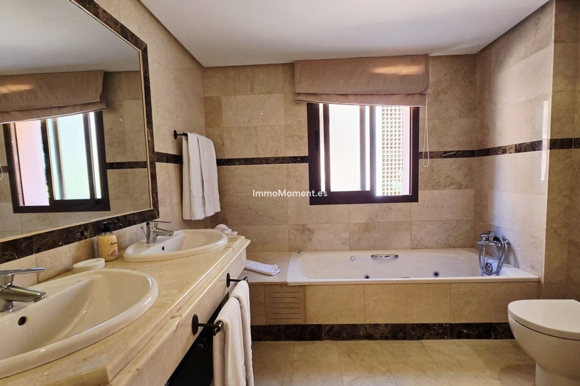 Resale - Apartment - Marbella - Puerto Banús