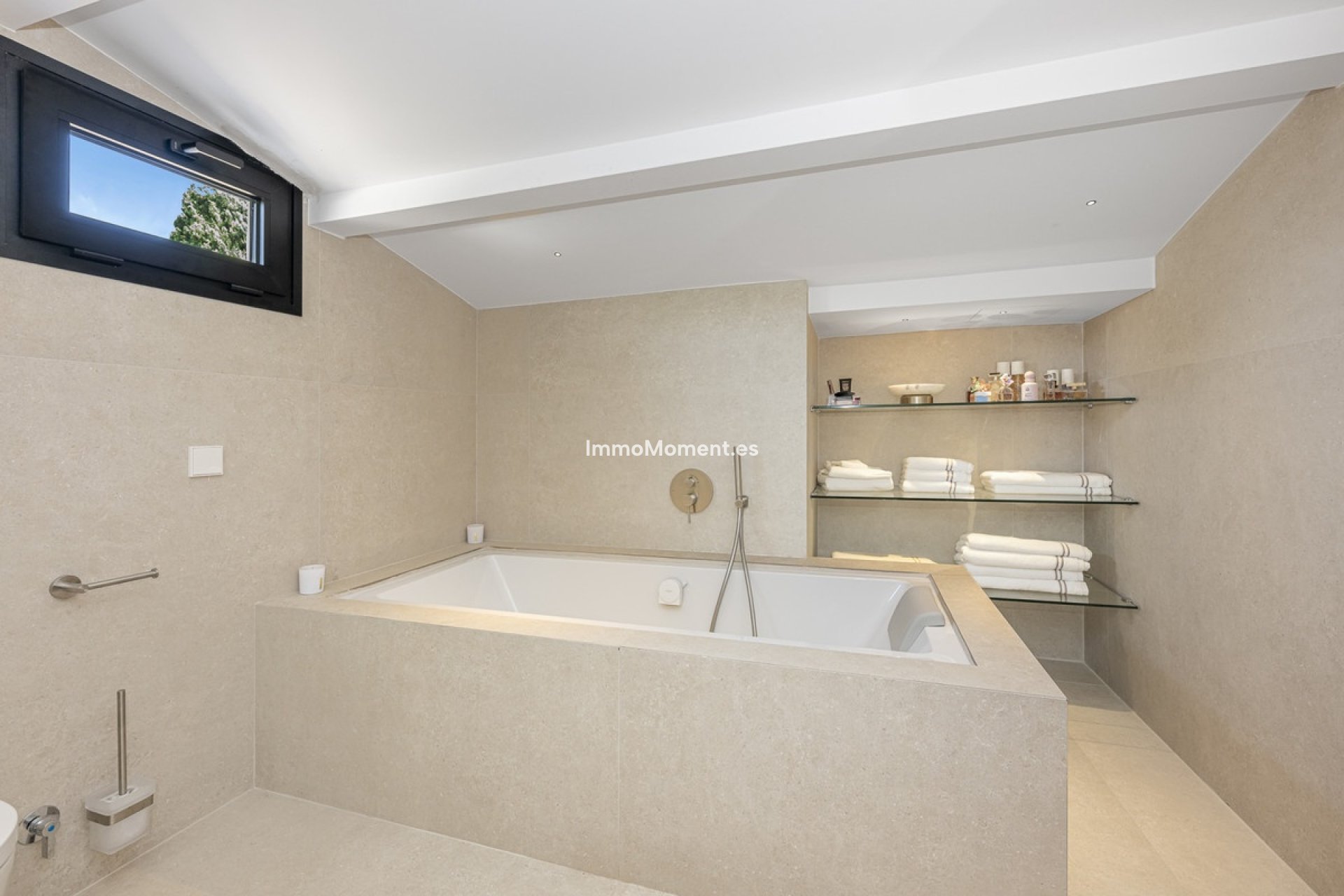 Resale - Apartment - Marbella - Puerto Banús