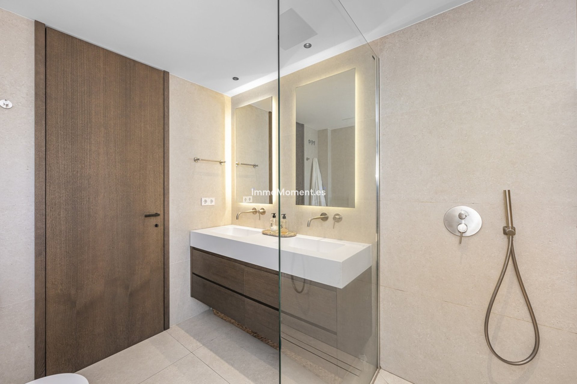 Resale - Apartment - Marbella - Puerto Banús
