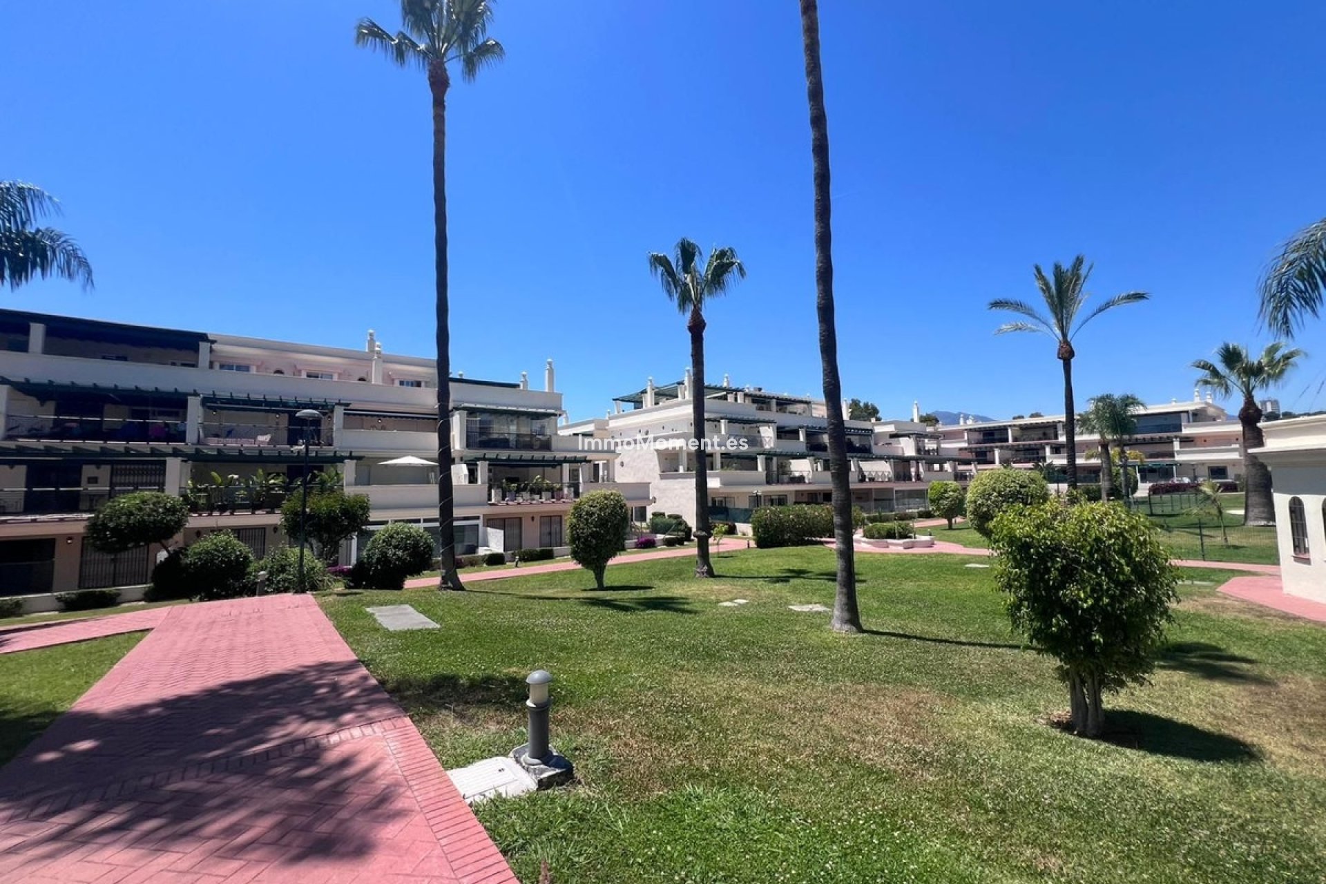 Resale - Apartment - Marbella - Puerto Banús