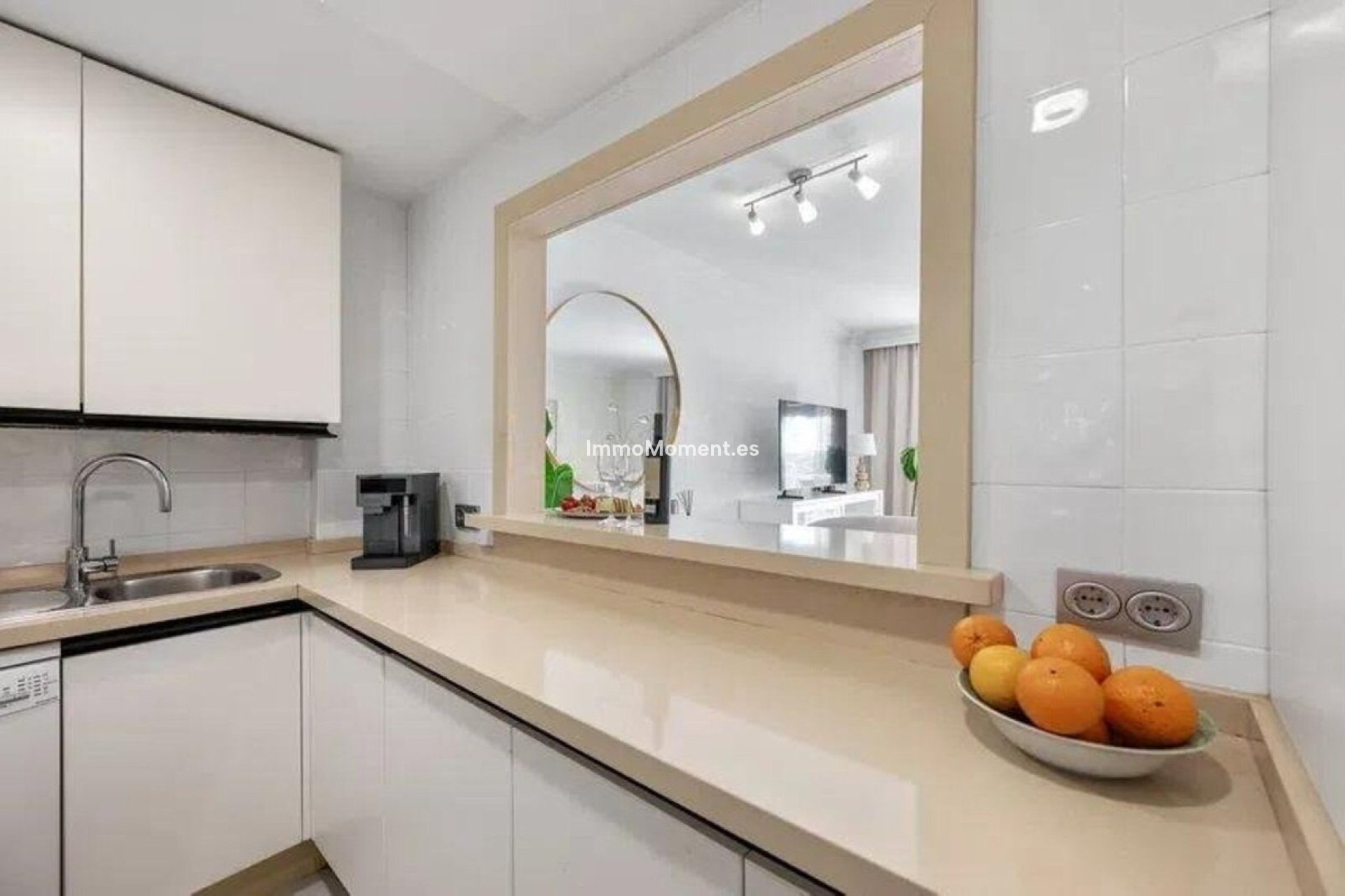 Resale - Apartment - Marbella - Puerto Banús