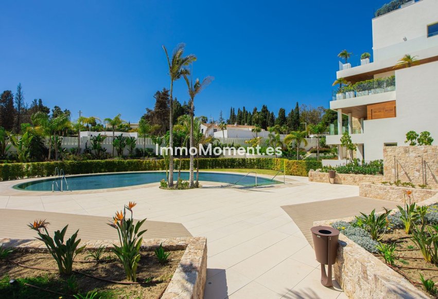 Resale - Apartment - Marbella - Puerto Banús