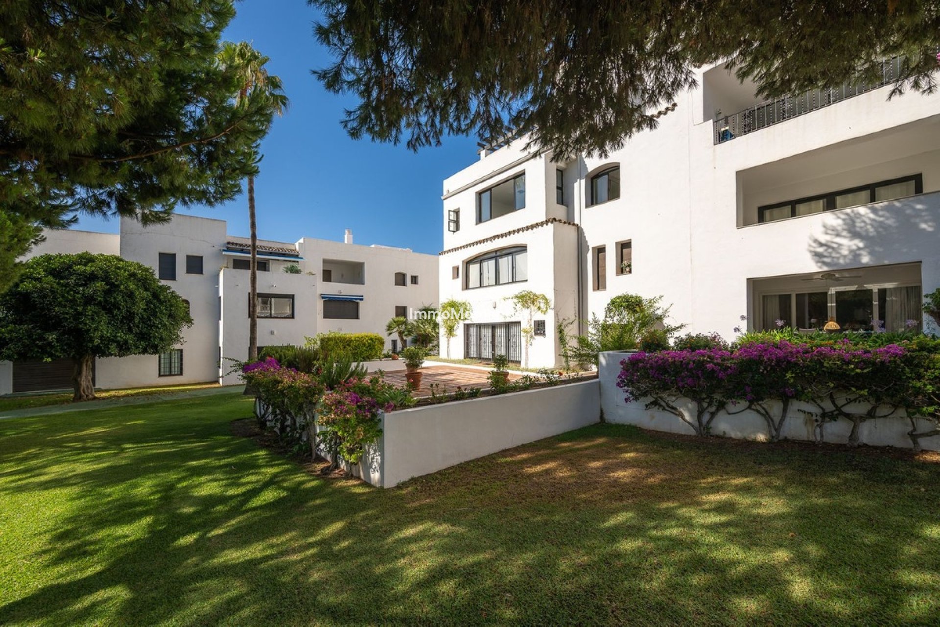 Resale - Apartment - Marbella - Puerto Banús