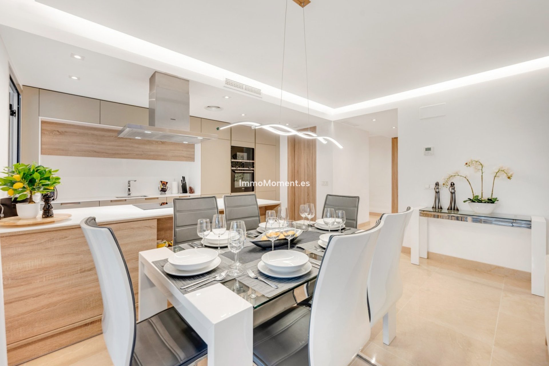 Resale - Apartment - Marbella - Puerto Banús