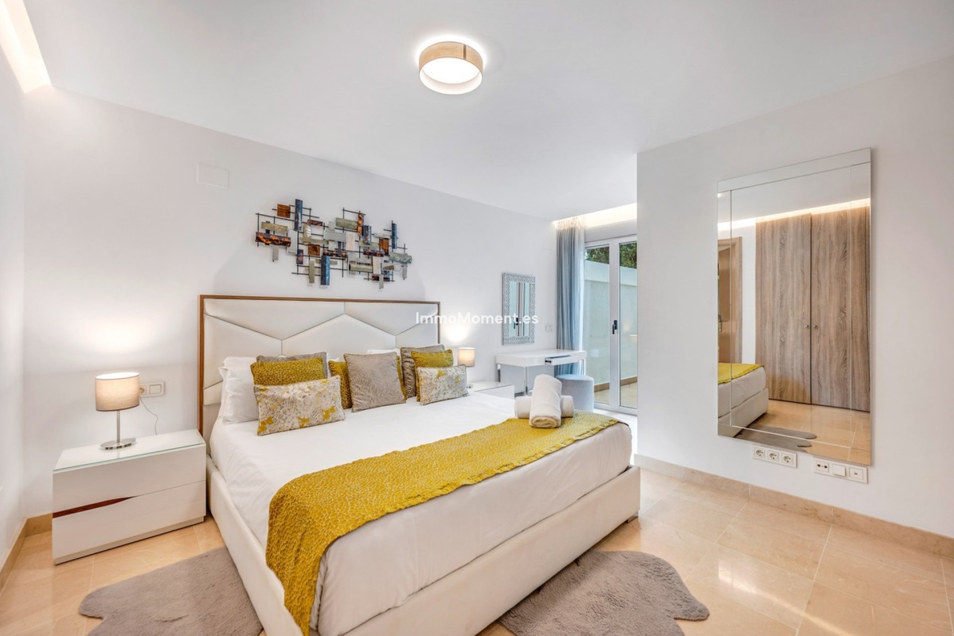 Resale - Apartment - Marbella - Puerto Banús