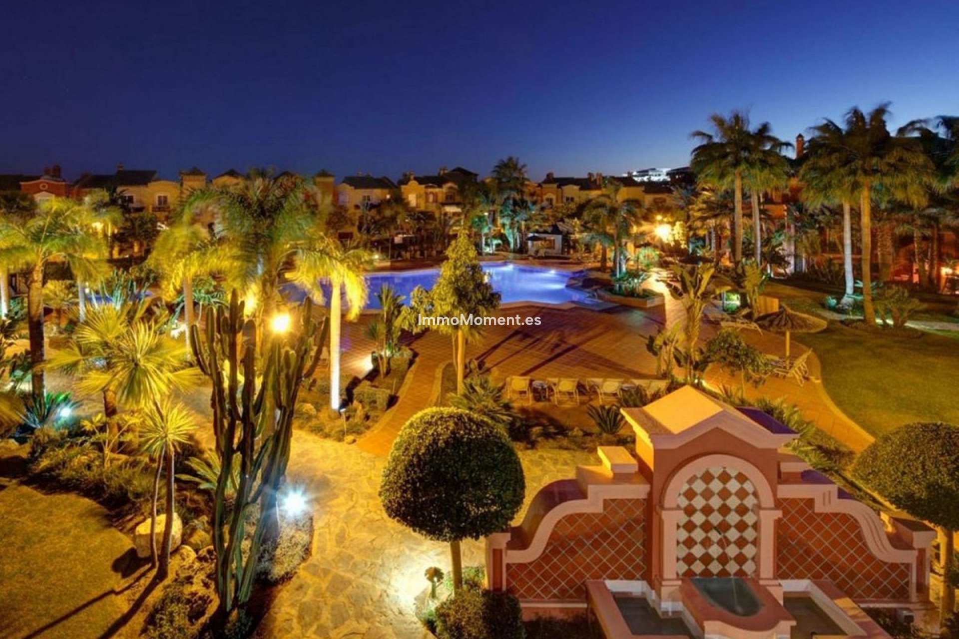 Resale - Apartment - Marbella - Puerto Banús