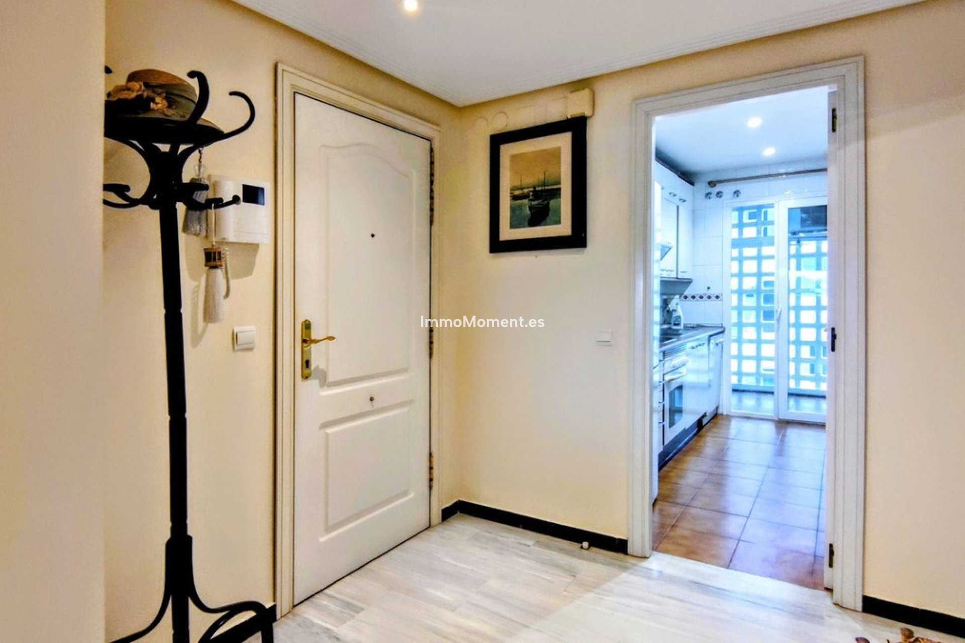 Resale - Apartment - Marbella - Puerto Banús
