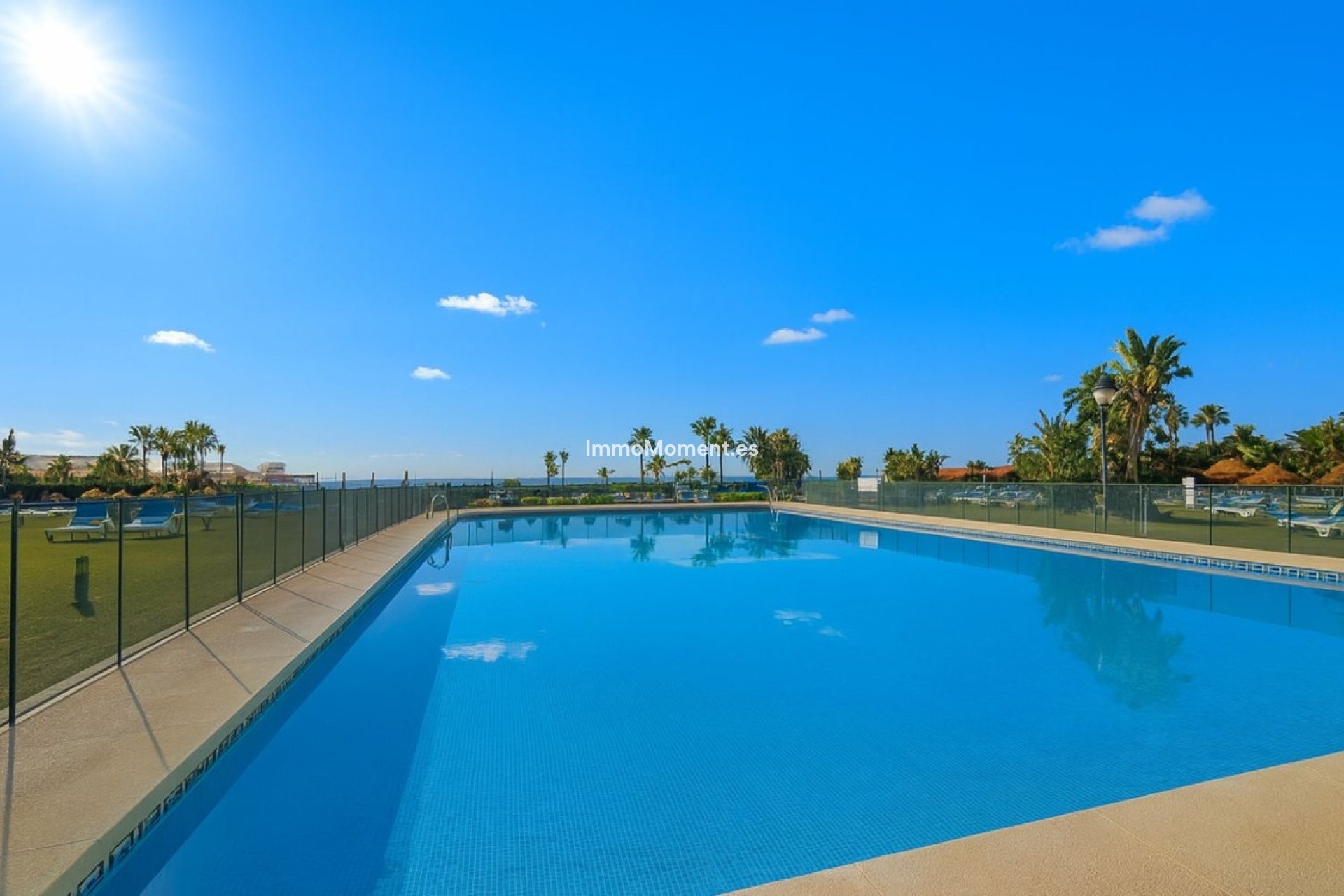 Resale - Apartment - Marbella - Puerto de Cabopino