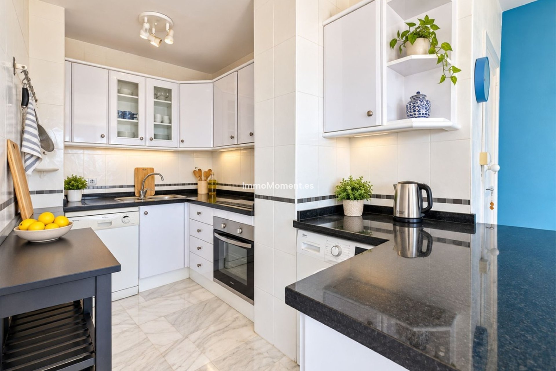 Resale - Apartment - Marbella - Puerto de Cabopino
