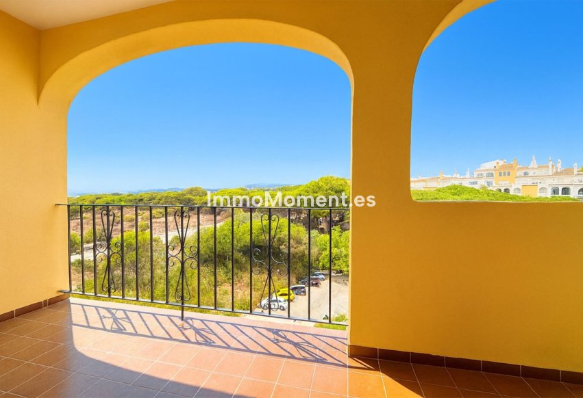Resale - Apartment - Marbella - Puerto de Cabopino