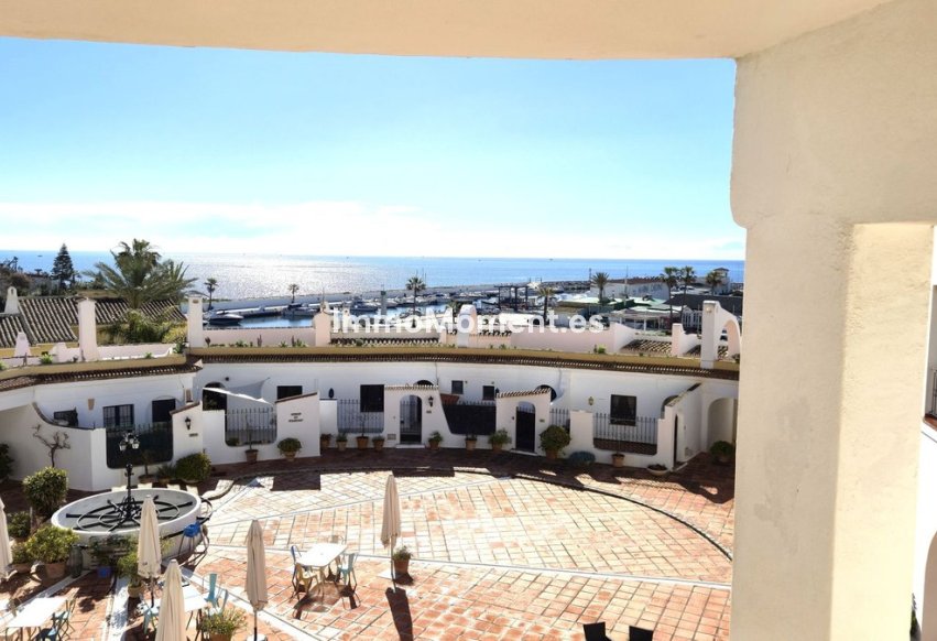 Resale - Apartment - Marbella - Puerto de Cabopino