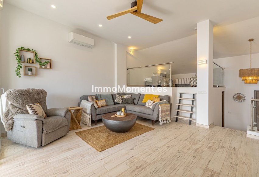 Resale - Apartment - Marbella - Puerto de Cabopino