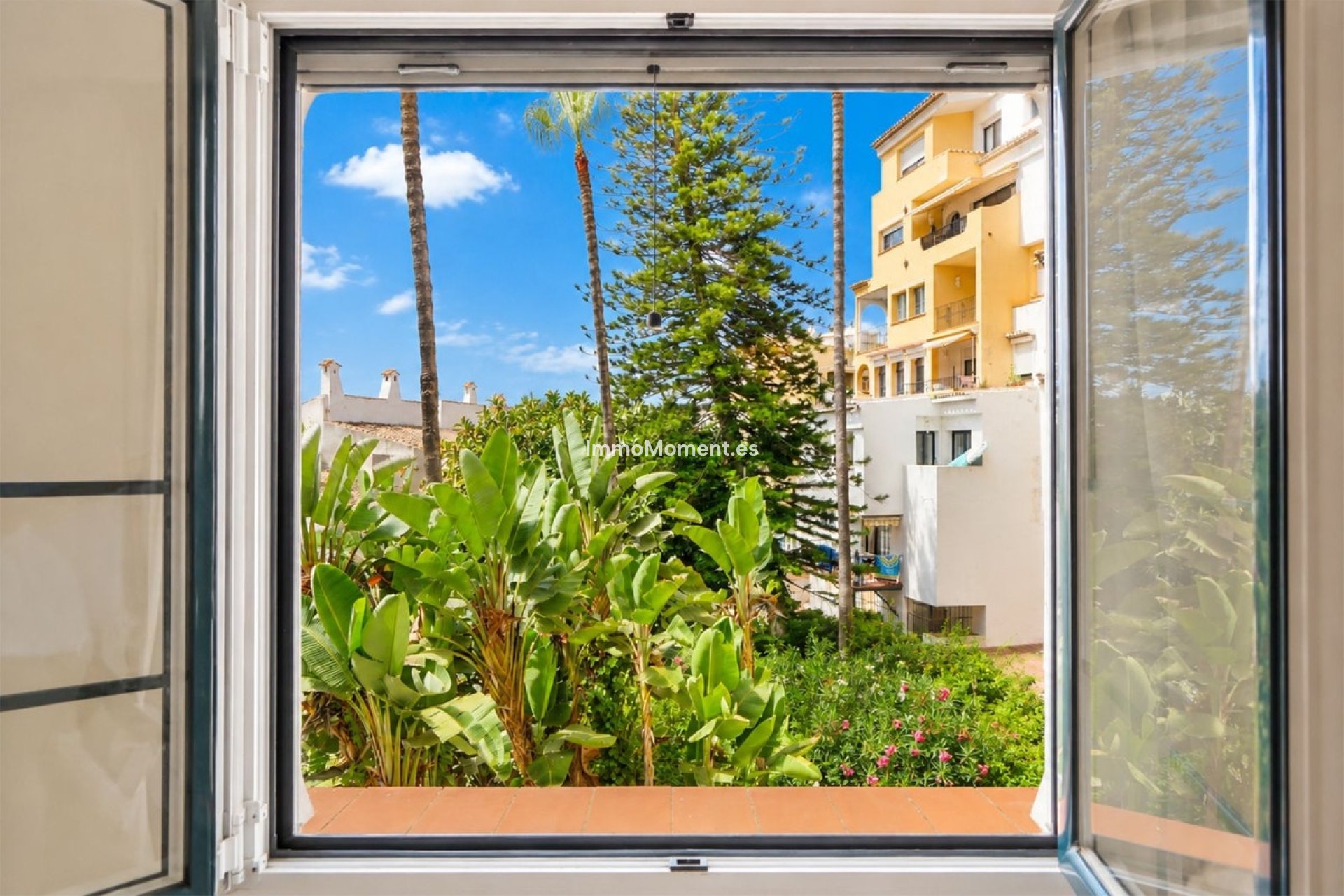 Resale - Apartment - Marbella - Puerto de Cabopino
