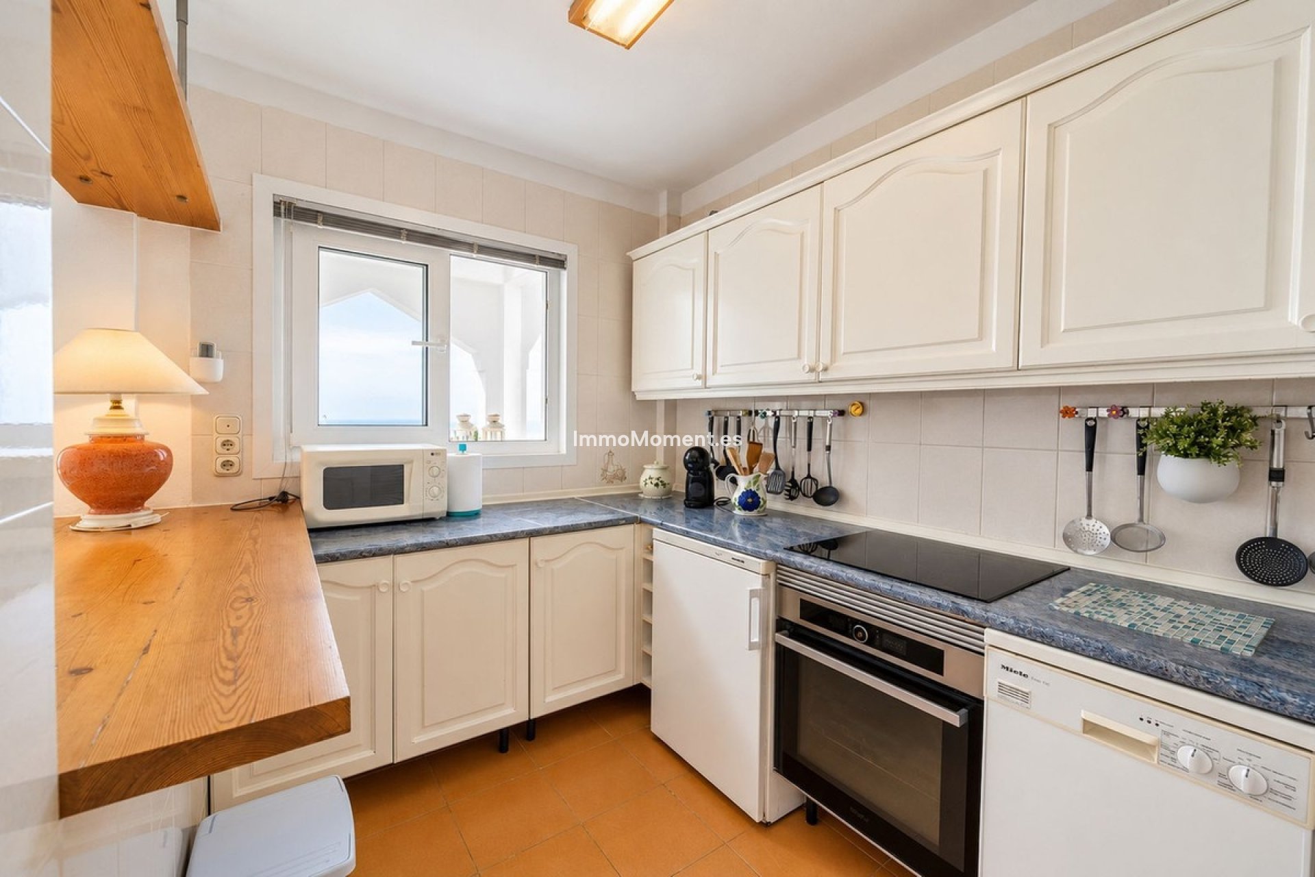 Resale - Apartment - Marbella - Reserva de Marbella