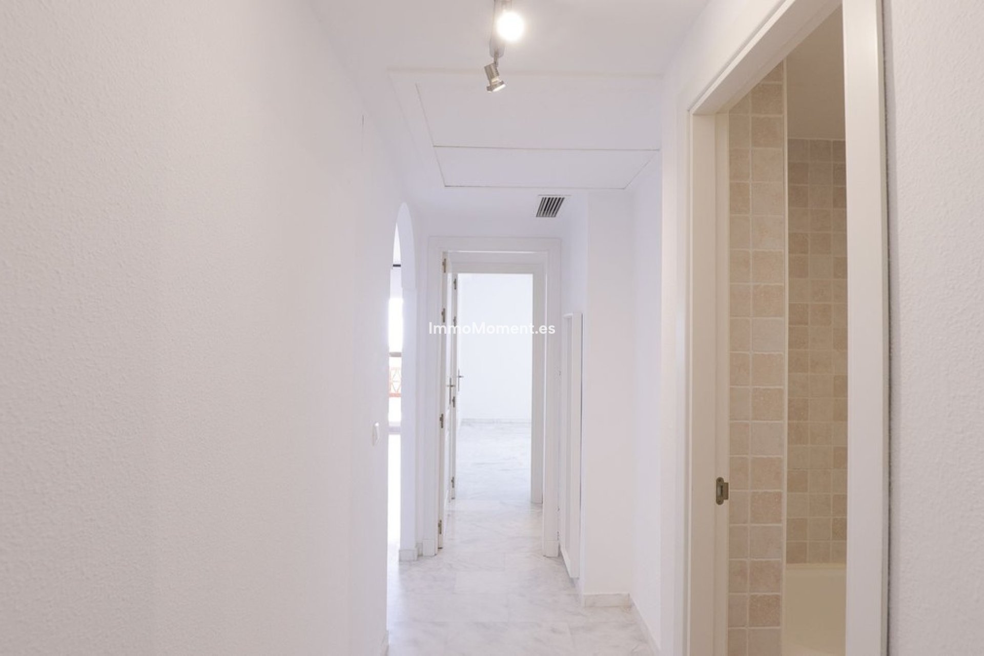 Resale - Apartment - Marbella - Reserva de Marbella