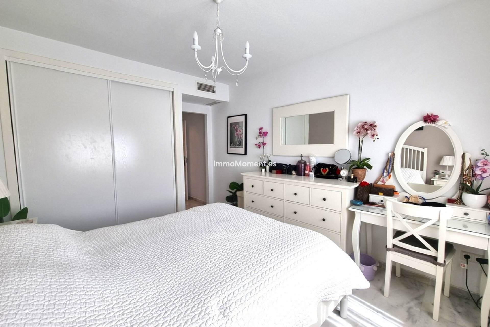 Resale - Apartment - Marbella - Reserva de Marbella