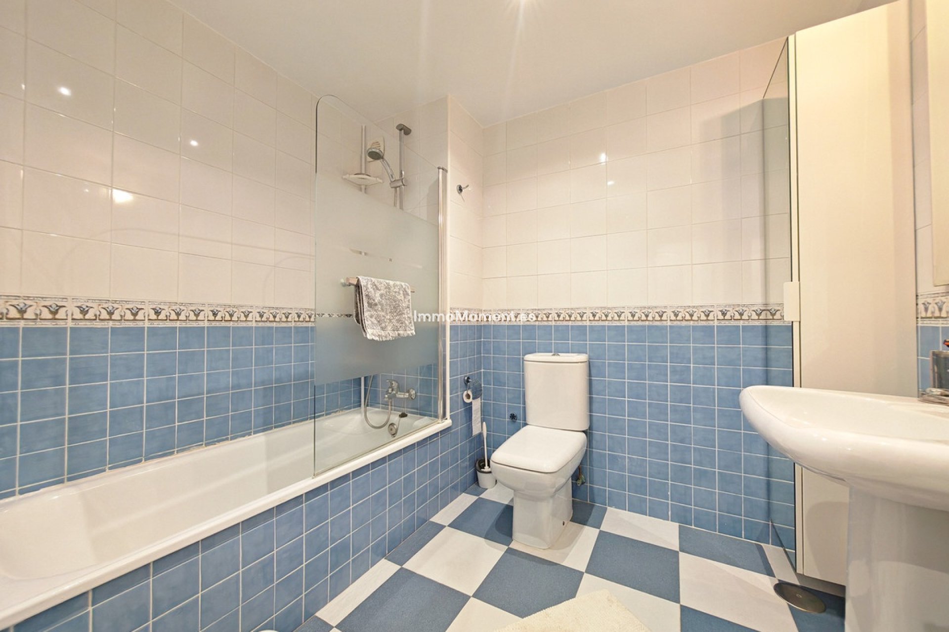 Resale - Apartment - Marbella - Reserva de Marbella