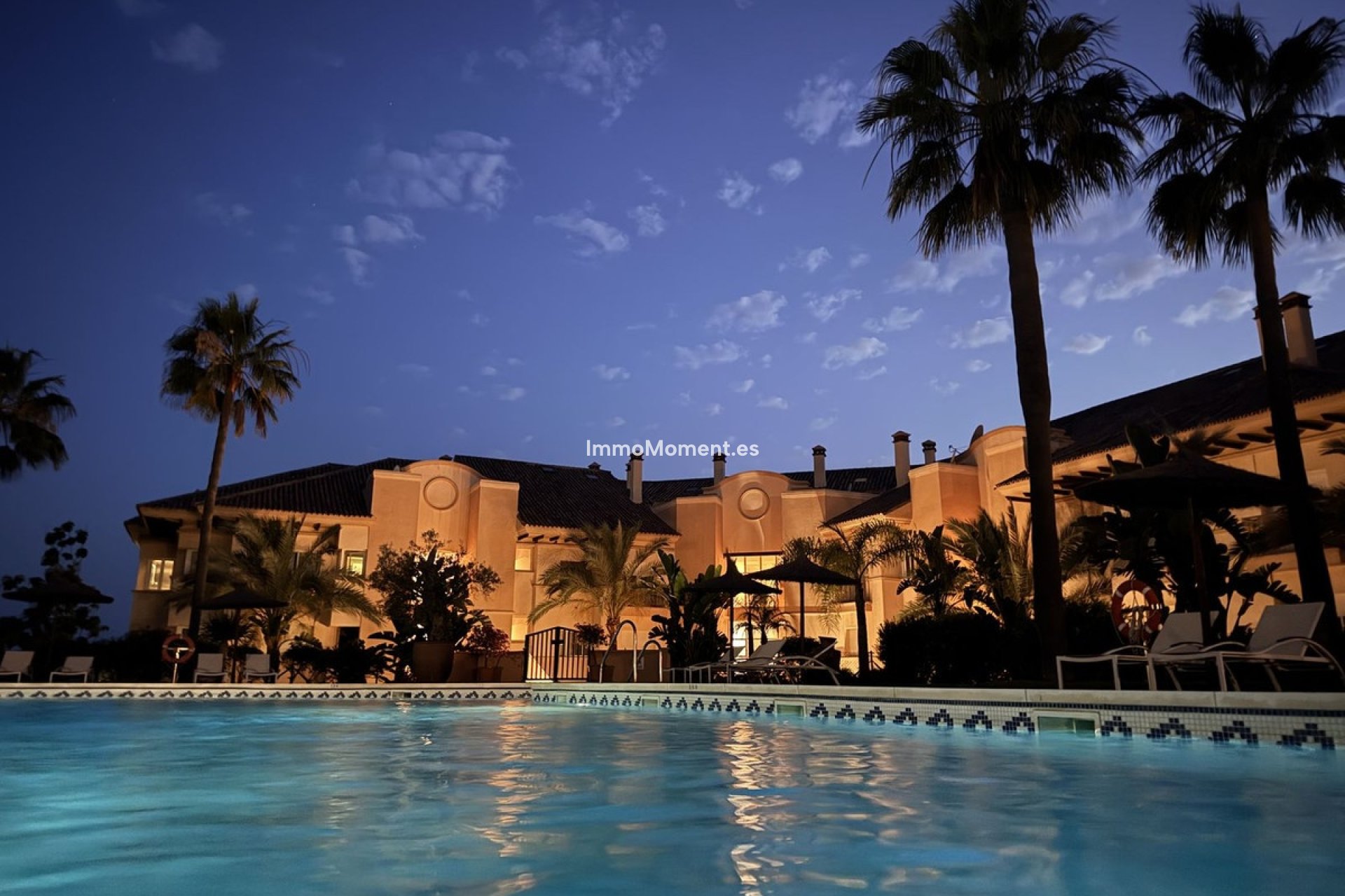 Resale - Apartment - Marbella - Río Real