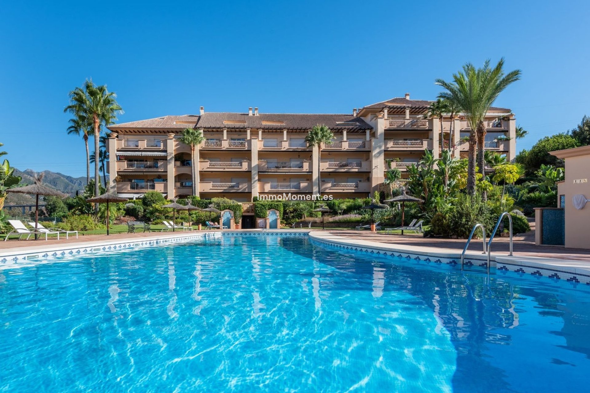 Resale - Apartment - Marbella - Río Real