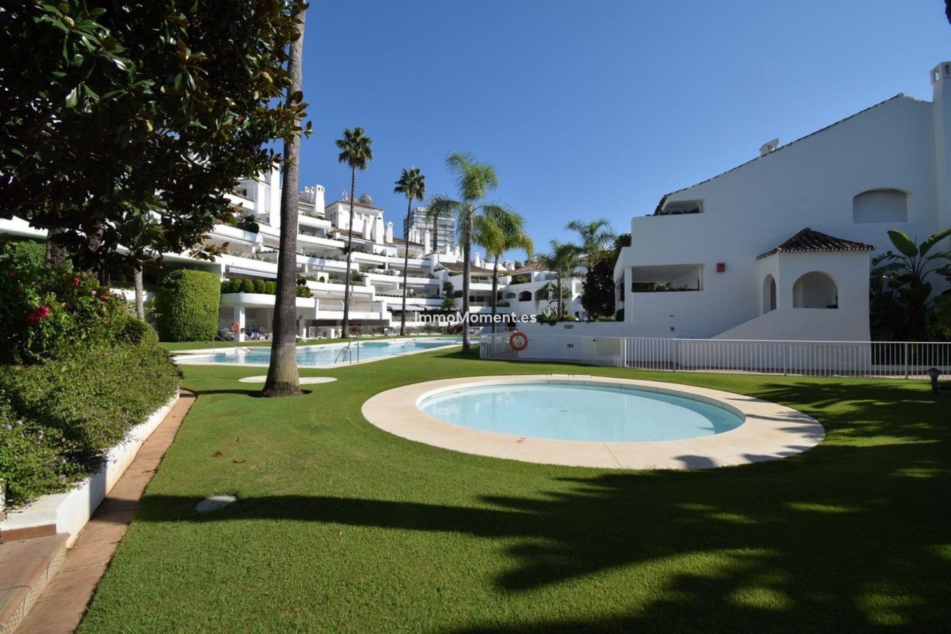 Resale - Apartment - Marbella - Río Real
