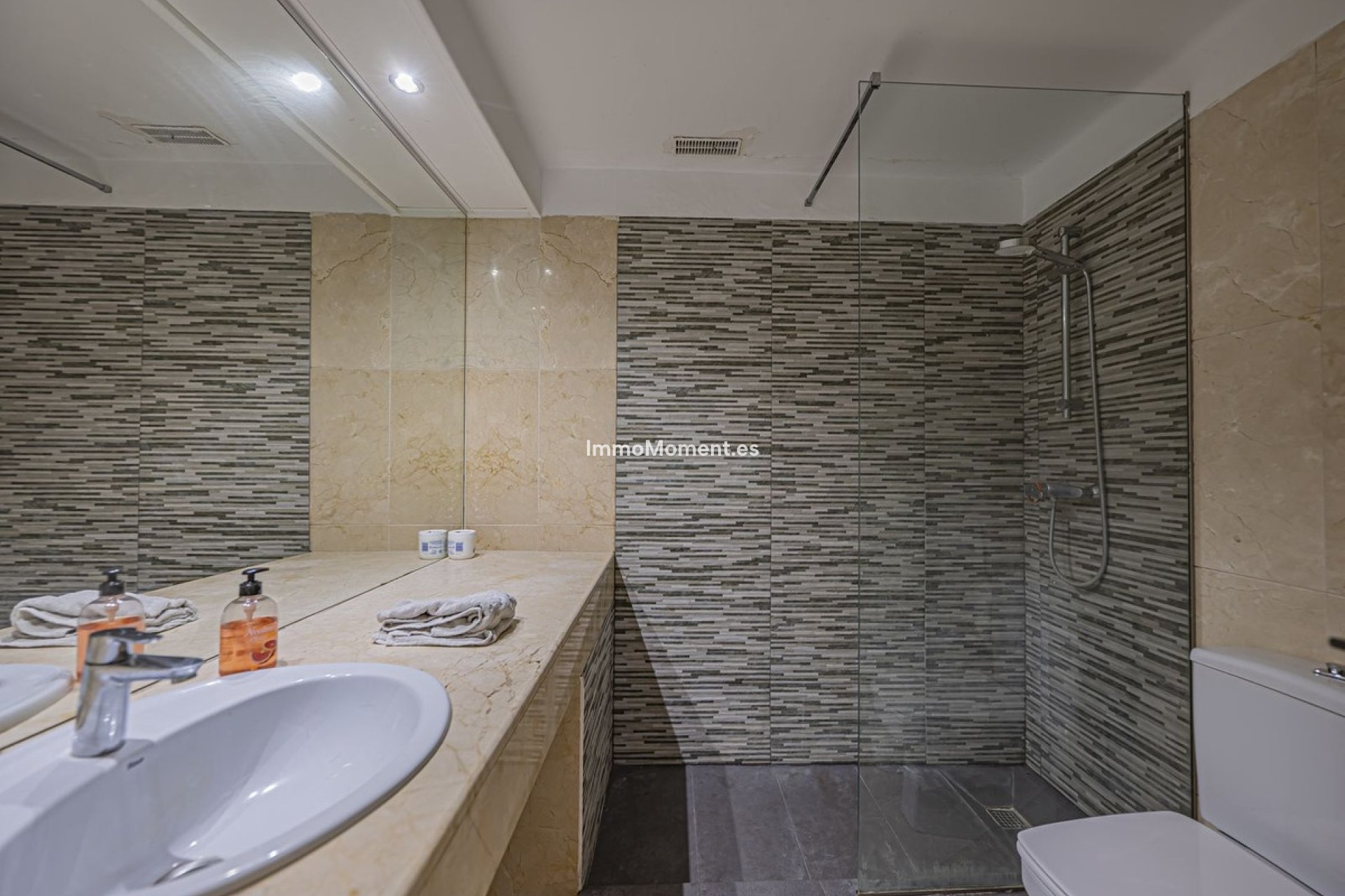 Resale - Apartment - Marbella - Río Real