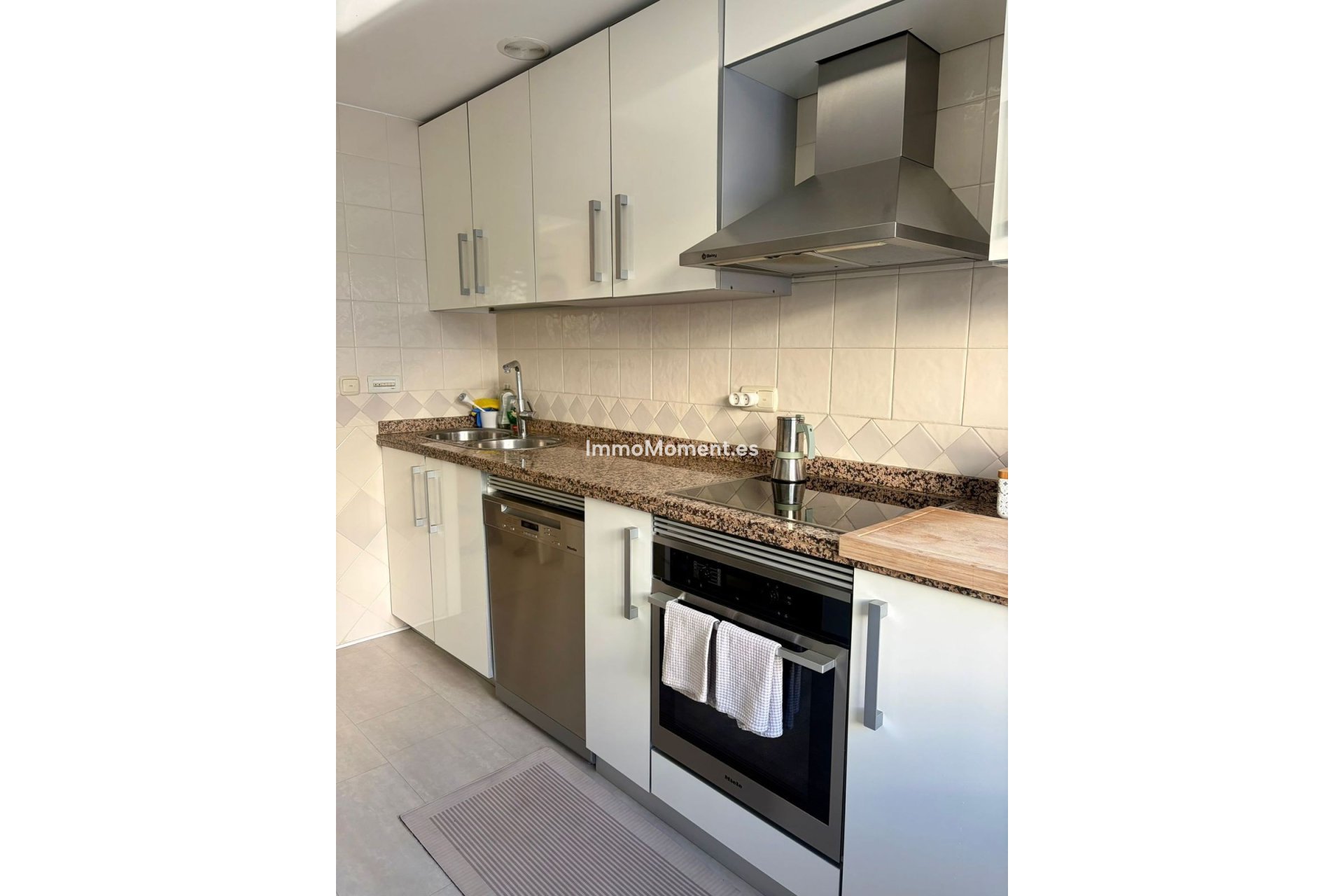 Resale - Apartment - Marbella - Río Real