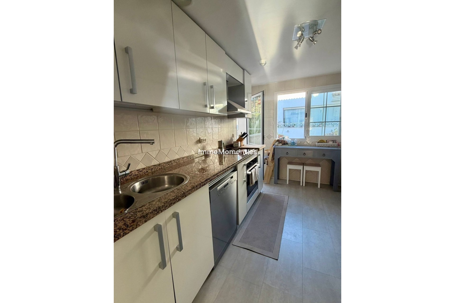 Resale - Apartment - Marbella - Río Real