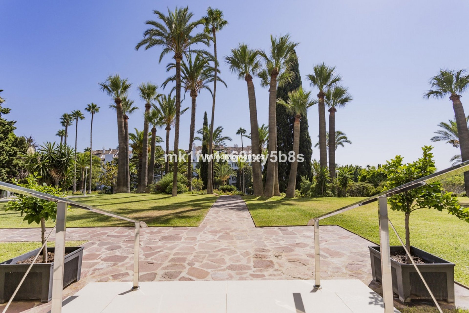 Resale - Apartment - Marbella - Río Real