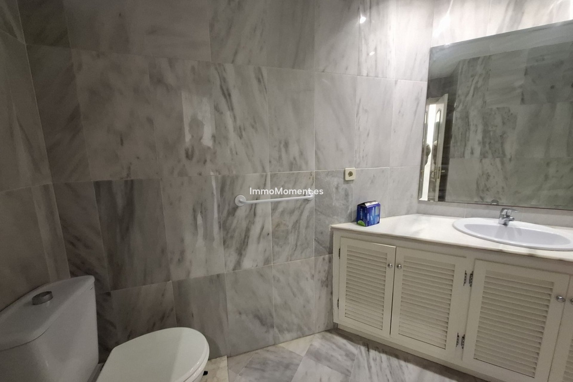 Resale - Apartment - Marbella - Río Real