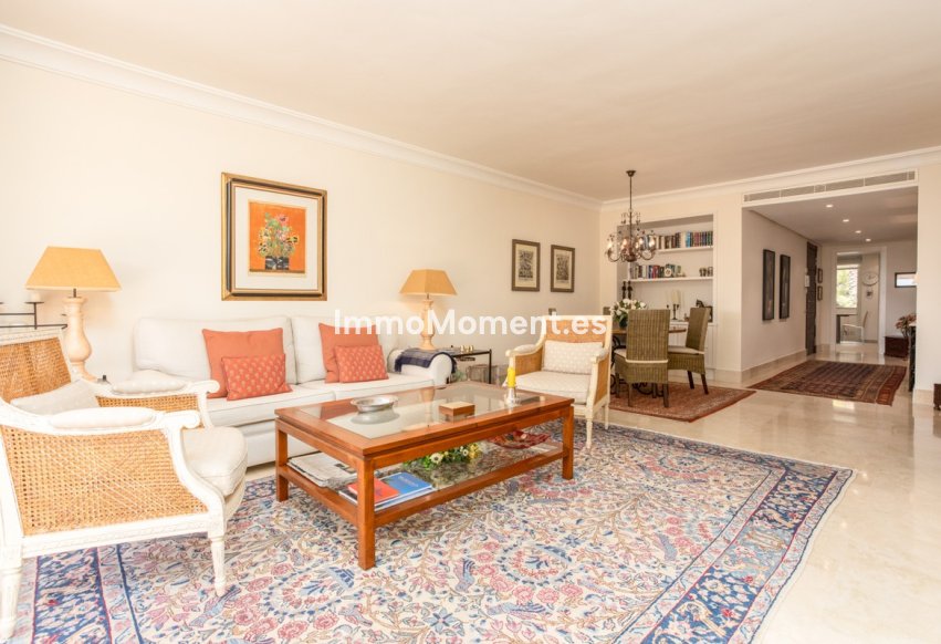 Resale - Apartment - Marbella - Río Real
