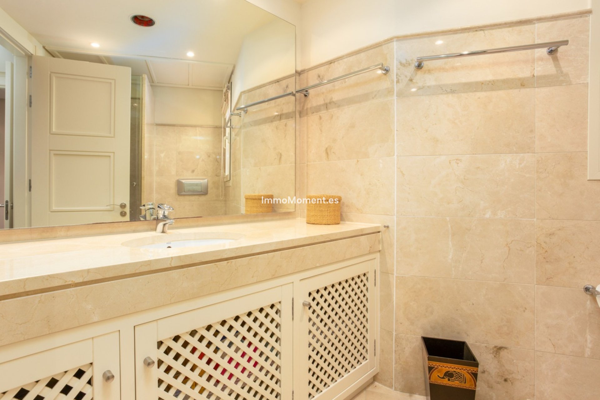 Resale - Apartment - Marbella - Río Real