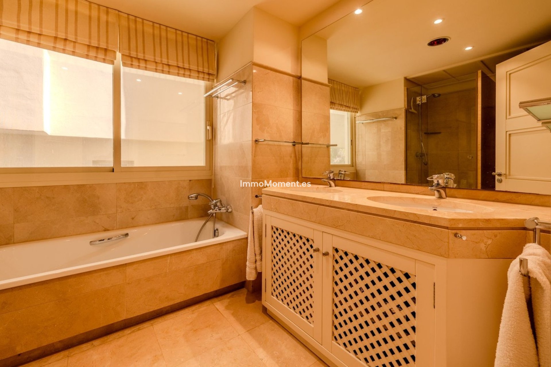 Resale - Apartment - Marbella - Río Real