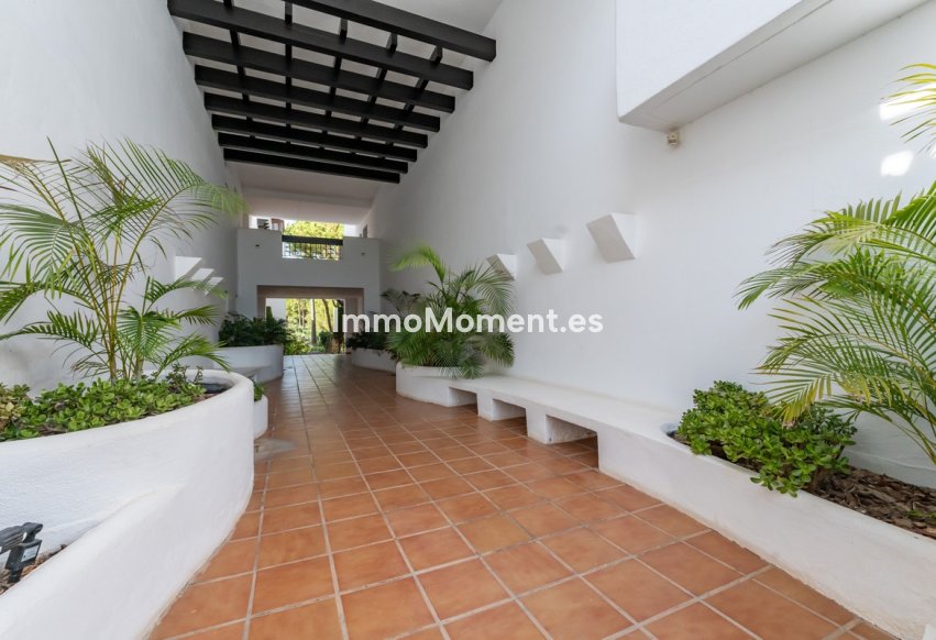 Resale - Apartment - Marbella - Río Real