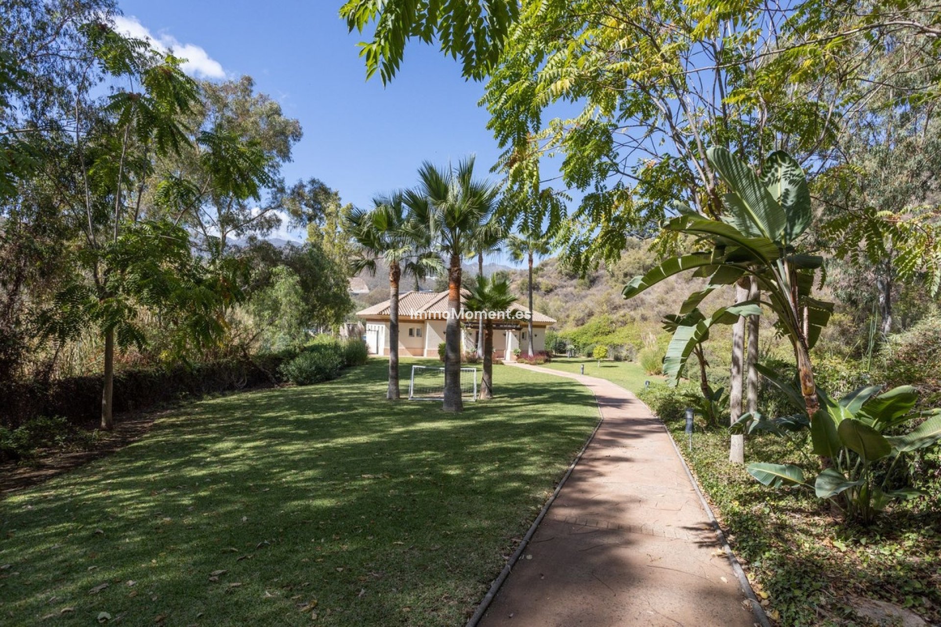 Resale - Apartment - Marbella - Río Real