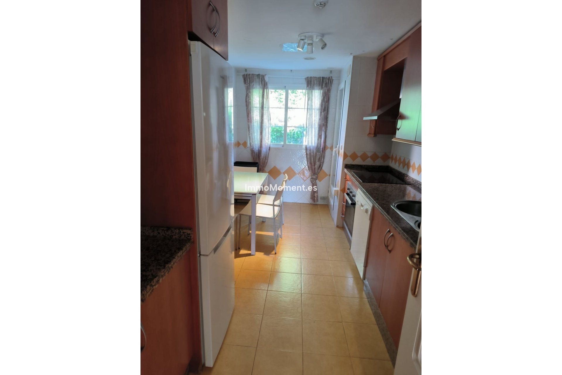 Resale - Apartment - Marbella - Río Real