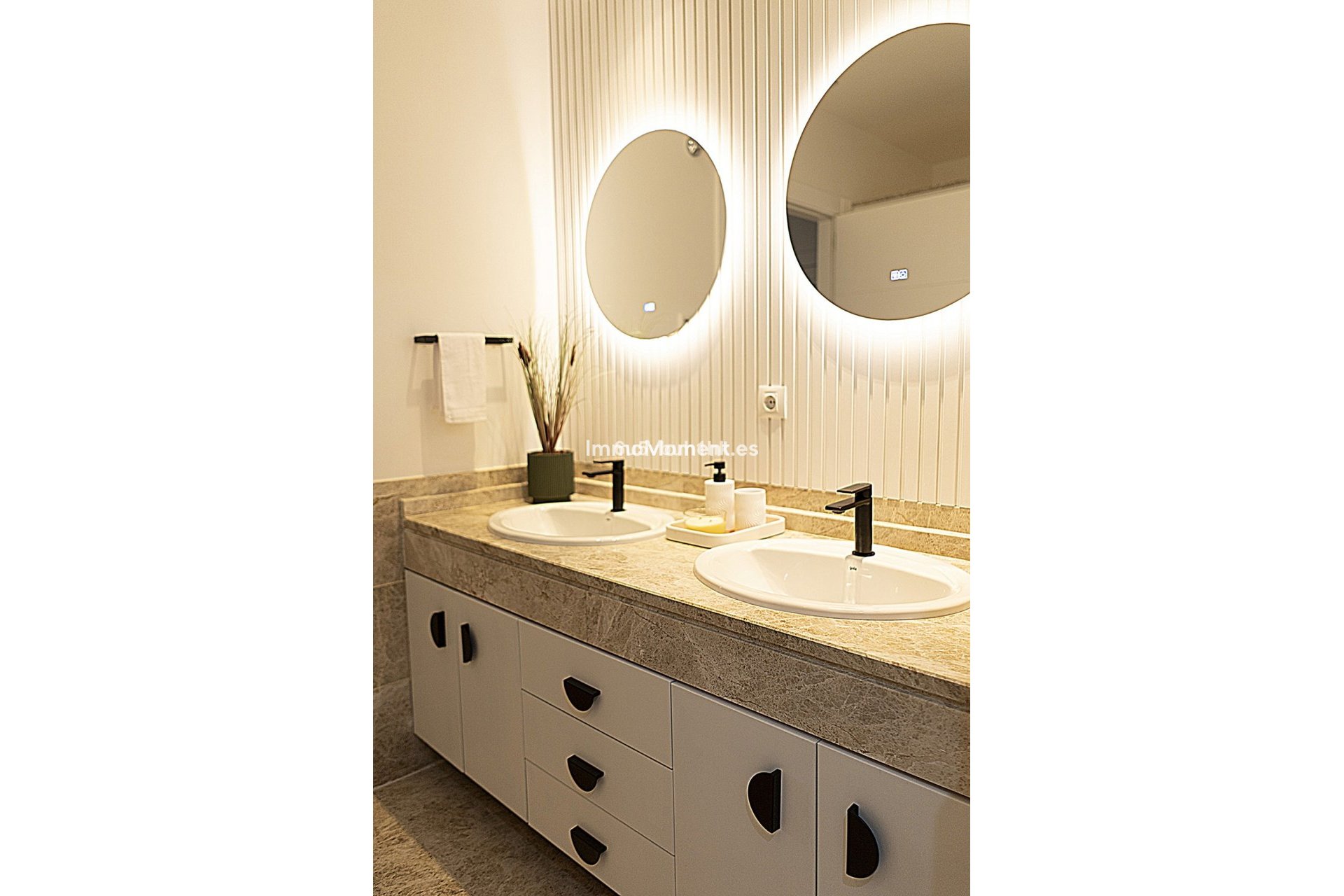 Resale - Apartment - Marbella - Santa Clara